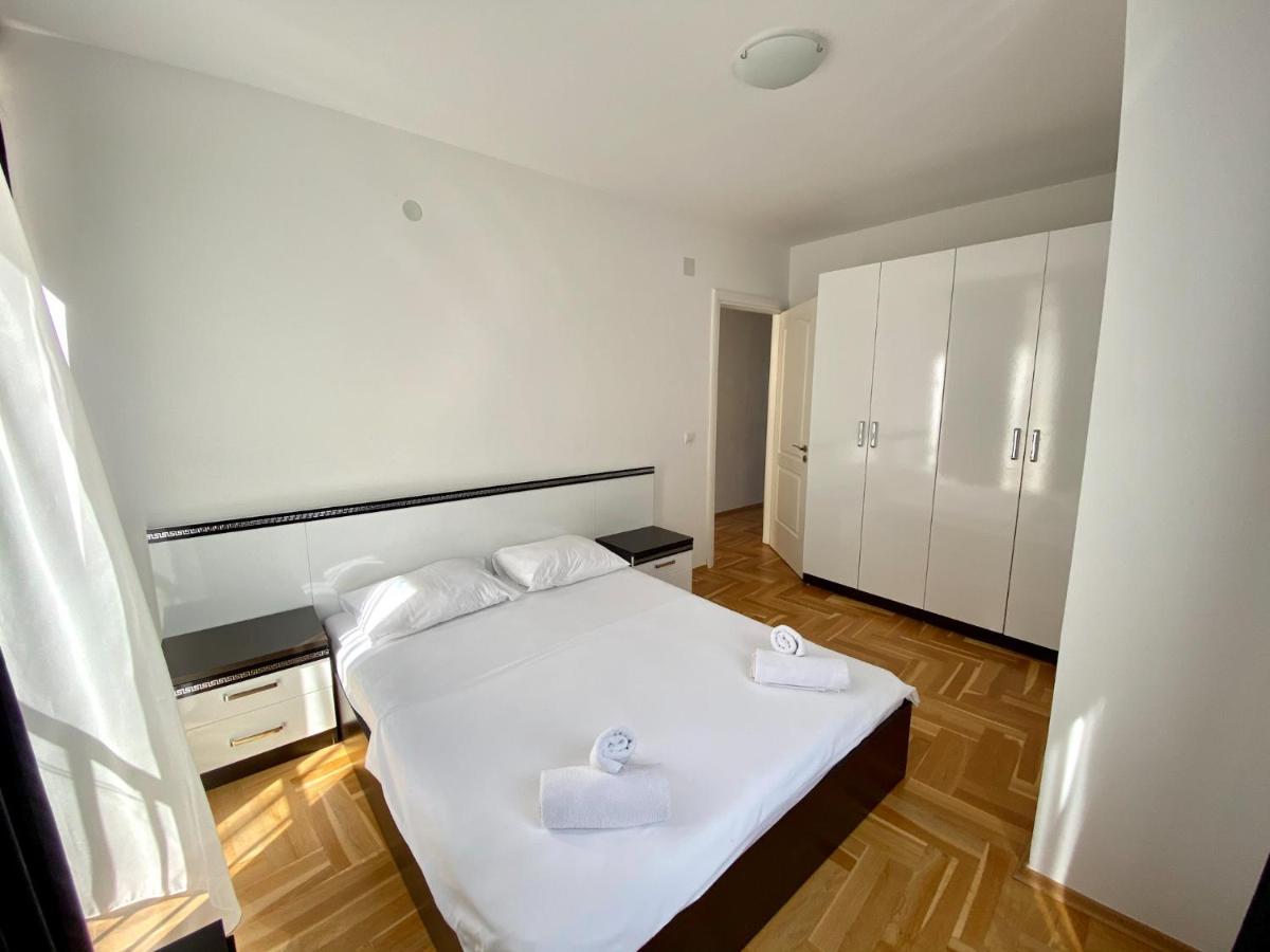Apartments First Line Petrovac Ngoại thất bức ảnh