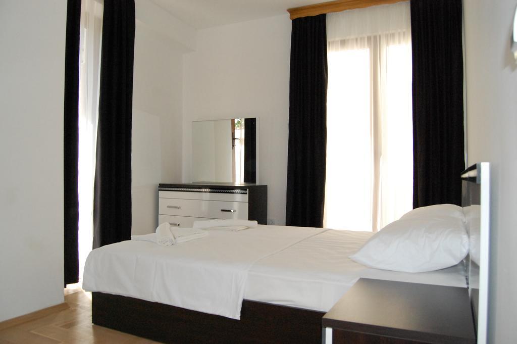 Apartments First Line Petrovac Phòng bức ảnh