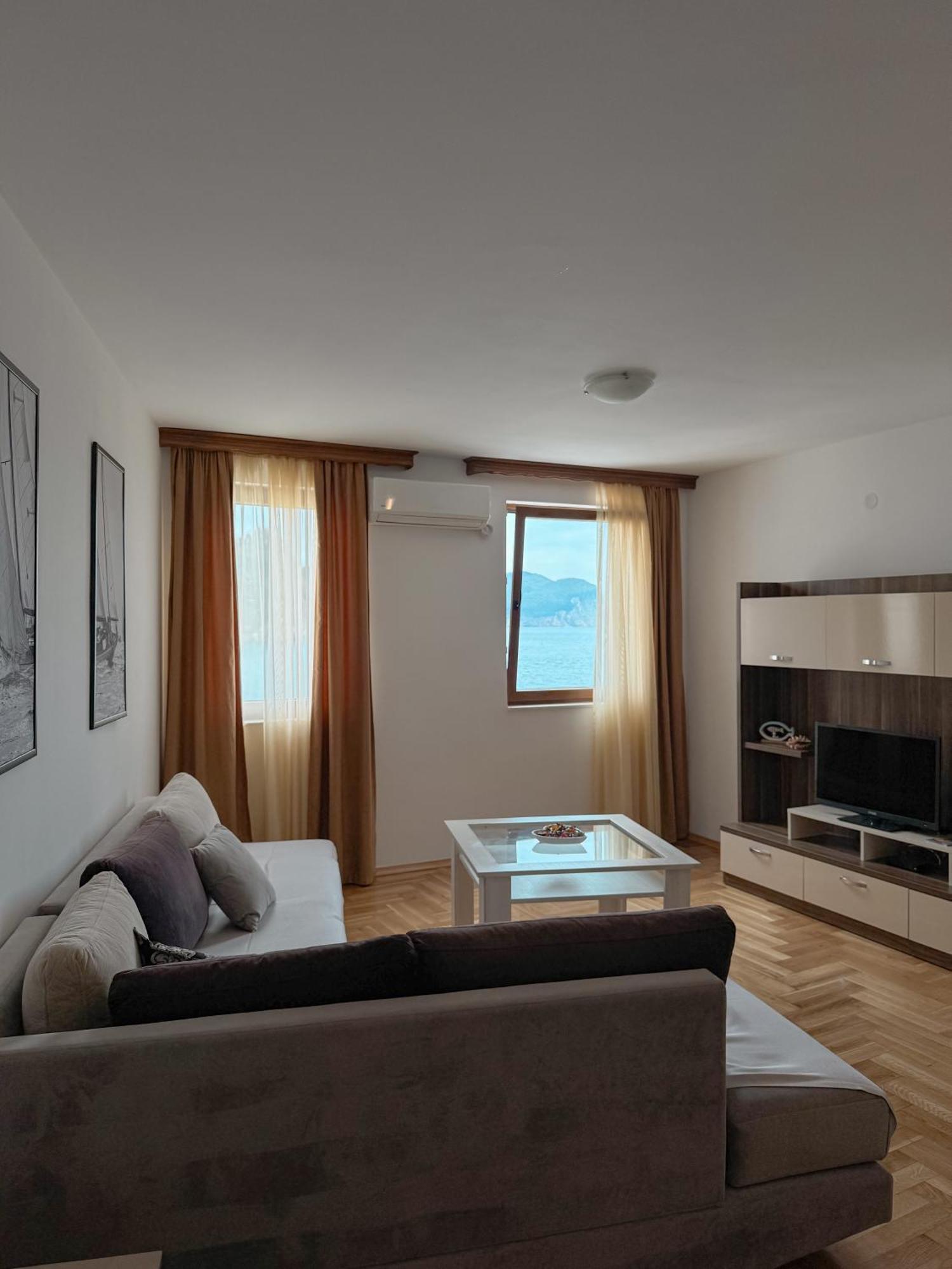 Apartments First Line Petrovac Ngoại thất bức ảnh
