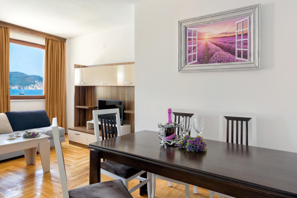 Apartments First Line Petrovac Ngoại thất bức ảnh